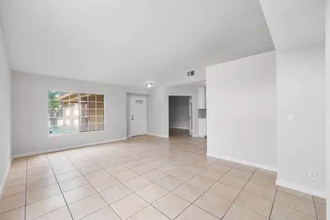 Living - 2101 Thomas Dr, Lancaster, CA 93535 photo 4 of 11