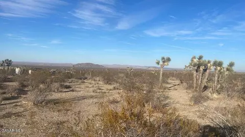 Vic Avenue W4 207 Ste, Palmdale, CA 93591