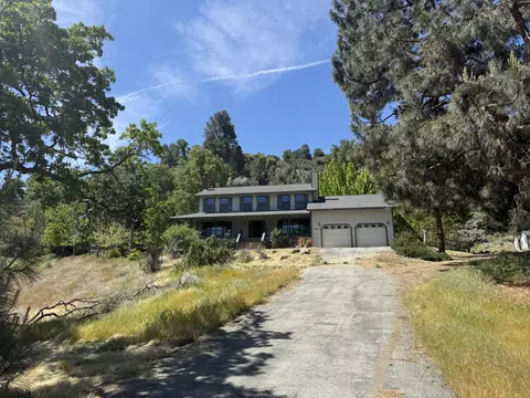Exterior - 22600 Sunrise Ct, Tehachapi, CA 93561 photo 2 of 8