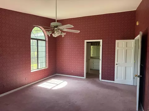 Bedroom - 22600 Sunrise Ct, Tehachapi, CA 93561 photo 3 of 5