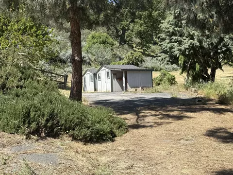 Exterior - 22600 Sunrise Ct, Tehachapi, CA 93561 photo 8 of 8