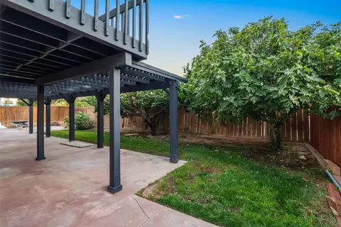 Exterior - 2012 Comstock Ct, Palmdale, CA 93551 photo 4 of 4
