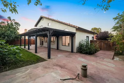 Exterior - 2012 Comstock Ct, Palmdale, CA 93551 photo 2 of 4