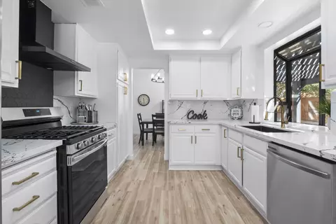 Kitchen - 2012 Comstock Ct, Palmdale, CA 93551 photo 1 of 5