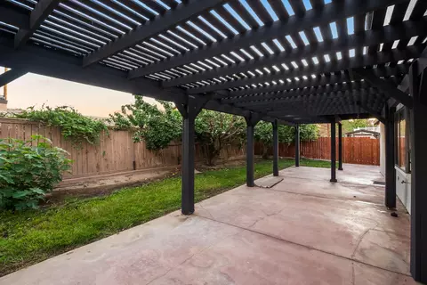 Exterior - 2012 Comstock Ct, Palmdale, CA 93551 photo 3 of 4