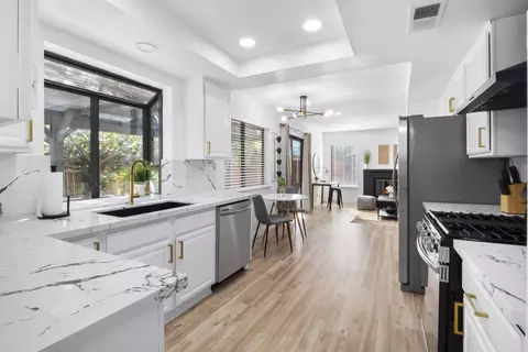 Kitchen - 2012 Comstock Ct, Palmdale, CA 93551 photo 5 of 5