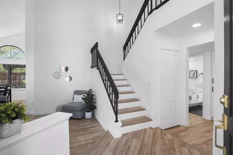 Entry Way - 2012 Comstock Ct, Palmdale, CA 93551 photo 1 of 6