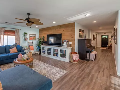 3031 Lingard St E, Lancaster, CA 93535 photo 13