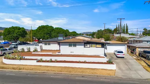 461 Avenue R5 E, Palmdale, CA 93550