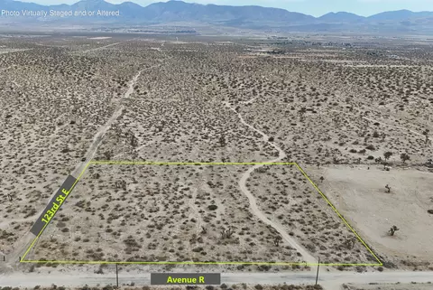 E Ave R, Littlerock, CA 93543 photo 3