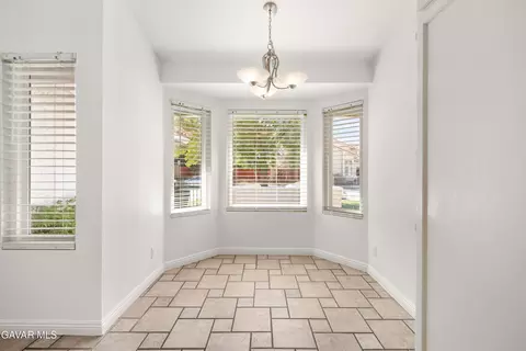 Dining - 1031 Ave J 3 E, Lancaster, CA 93535 photo 1 of 1