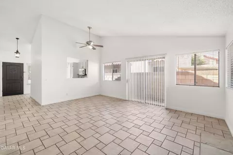 Living - 1031 Ave J 3 E, Lancaster, CA 93535 photo 2 of 2