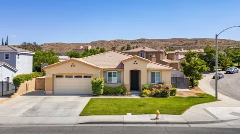 5058 Meadowsweet Dr, Palmdale, CA 93551