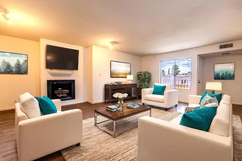 42865 15th St W #10, Lancaster, CA 93534