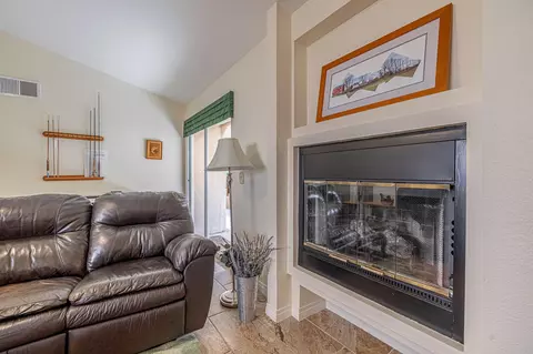 Living - 5340 Gardendale Ln, Palmdale, CA 93551 photo 4 of 5