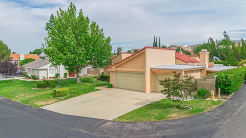 View/Area - 5340 Gardendale Ln, Palmdale, CA 93551 photo 1 of 11