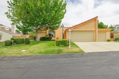 Exterior - 5340 Gardendale Ln, Palmdale, CA 93551 photo 3 of 22