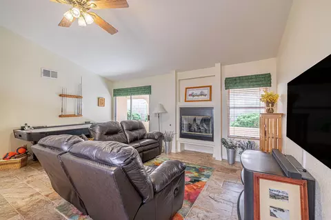 Living - 5340 Gardendale Ln, Palmdale, CA 93551 photo 3 of 5