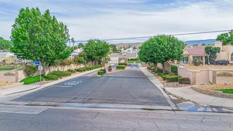 View/Area - 5340 Gardendale Ln, Palmdale, CA 93551 photo 10 of 11