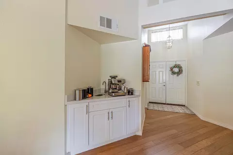 Entry Way - 5340 Gardendale Ln, Palmdale, CA 93551 photo 4 of 4