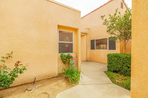 Exterior - 5340 Gardendale Ln, Palmdale, CA 93551 photo 6 of 22