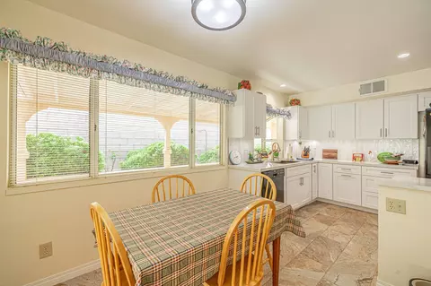 Kitchen - 5340 Gardendale Ln, Palmdale, CA 93551 photo 1 of 4