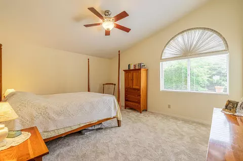 Bedroom - 5340 Gardendale Ln, Palmdale, CA 93551 photo 4 of 6