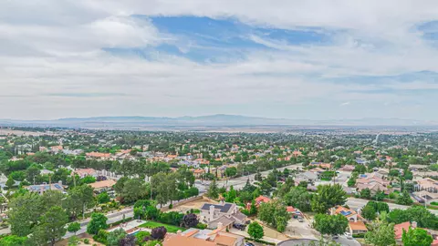 View/Area - 5340 Gardendale Ln, Palmdale, CA 93551 photo 8 of 11