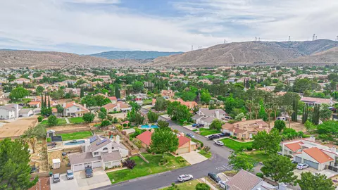 View/Area - 5340 Gardendale Ln, Palmdale, CA 93551 photo 3 of 11