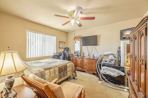Bedroom - 50314 255th St W, Lancaster, CA 93536 photo 3 of 7