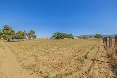 Exterior - 50314 255th St W, Lancaster, CA 93536 photo 8 of 9