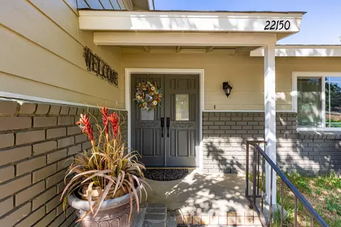 22150 Buena Vista St, Tehachapi, CA 93561 photo 4