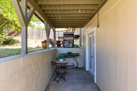 22150 Buena Vista St, Tehachapi, CA 93561 photo 31