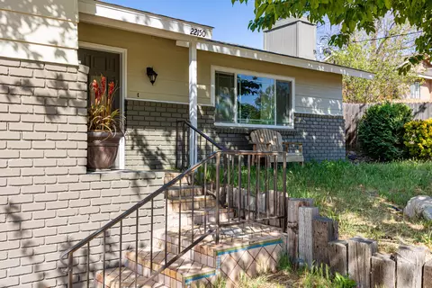 22150 Buena Vista St, Tehachapi, CA 93561 photo 3