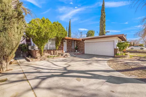 44232 4th St E, Lancaster, CA 93535