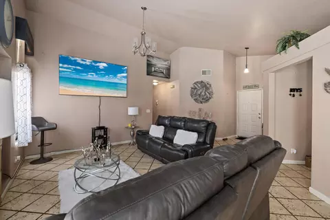36903 Firethorn St, Palmdale, CA 93550 photo 6