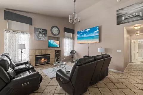 36903 Firethorn St, Palmdale, CA 93550 photo 7