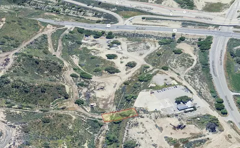 Sally Rd, Newhall, CA 91321