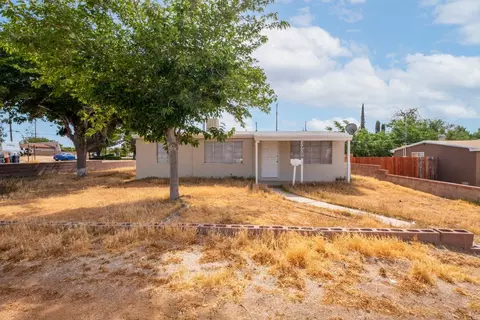 39026 11th St W, Palmdale, CA 93551