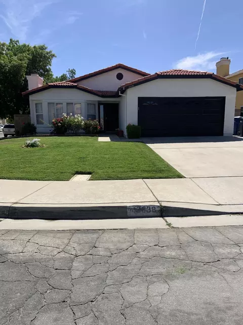 43938 Silver Bow Rd, Lancaster, CA 93535