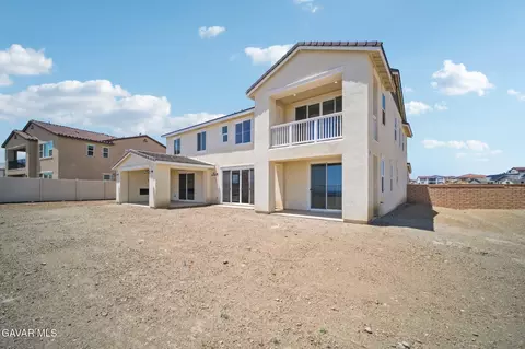 Exterior - 39635 Nicholas Ct, Palmdale, CA 93551 photo 4 of 4