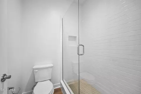 Bath - 39635 Nicholas Ct, Palmdale, CA 93551 photo 3 of 4