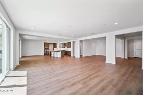 Living - 39635 Nicholas Ct, Palmdale, CA 93551 photo 7 of 10