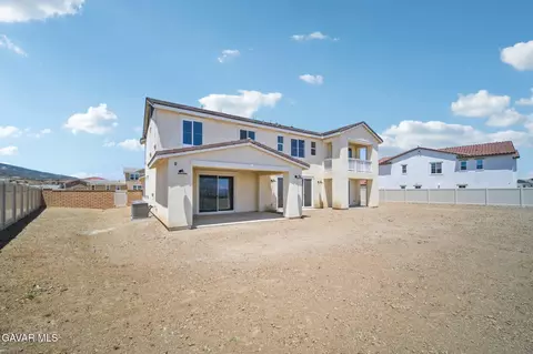 Exterior - 39635 Nicholas Ct, Palmdale, CA 93551 photo 3 of 4