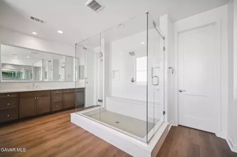 Entry Way - 39635 Nicholas Ct, Palmdale, CA 93551 photo 11 of 14