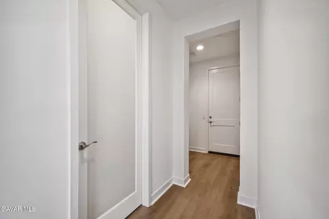 Entry Way - 39635 Nicholas Ct, Palmdale, CA 93551 photo 7 of 14