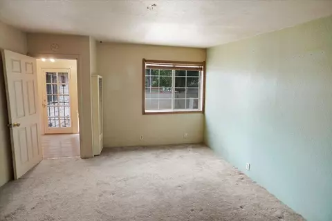 Bedroom - 44037 Heaton Ave, Lancaster, CA 93534 photo 1 of 3
