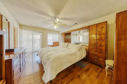 Bedroom - 29948 Greenwater Dr, Tehachapi, CA 93561 photo 1 of 4