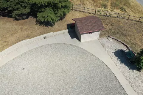 Exterior - 29948 Greenwater Dr, Tehachapi, CA 93561 photo 7 of 7