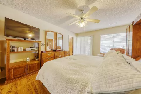 Bedroom - 29948 Greenwater Dr, Tehachapi, CA 93561 photo 3 of 4